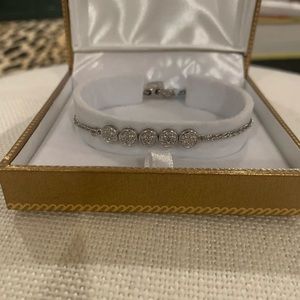 NWT silver and faux diamond bolo bracelet